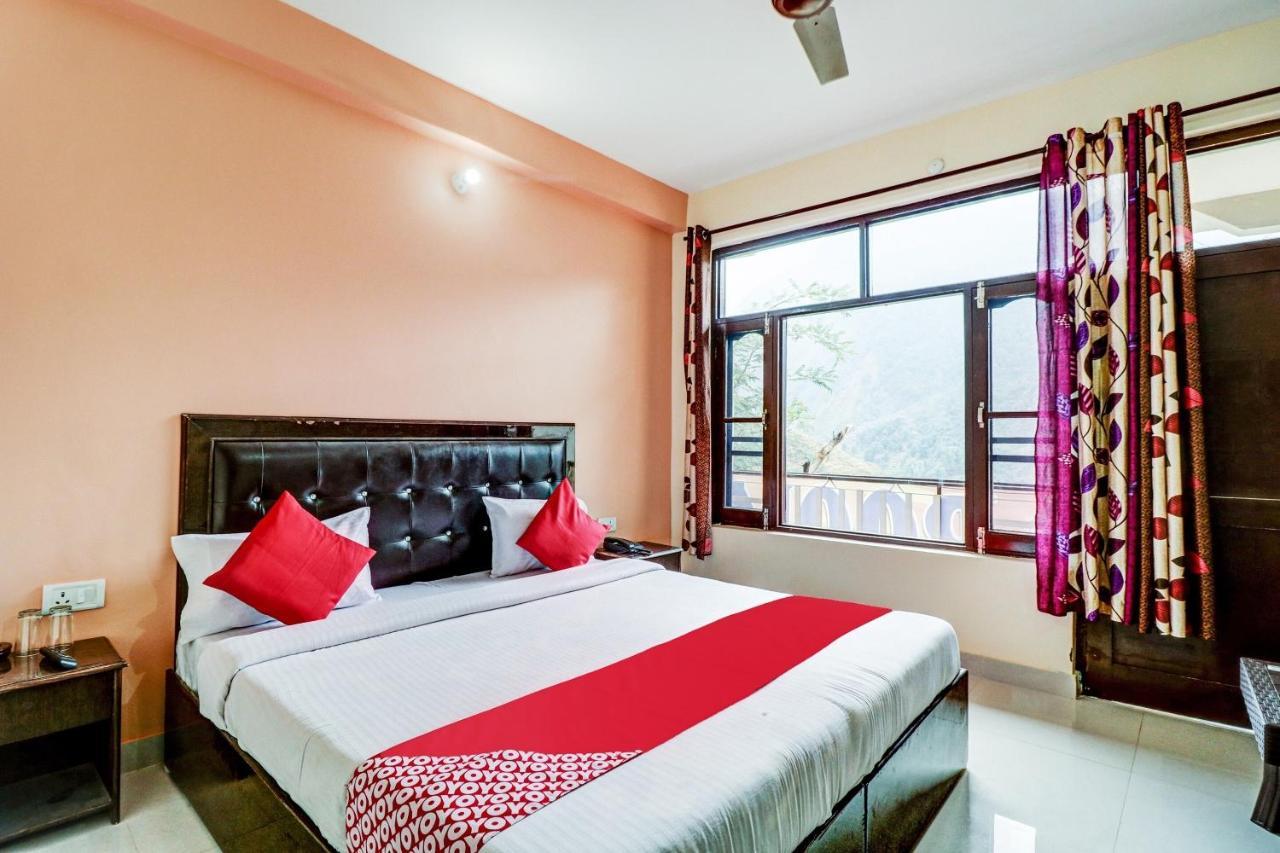 Oyo 66006 Hotel Himalayan Paradise Dharamshala Rum bild